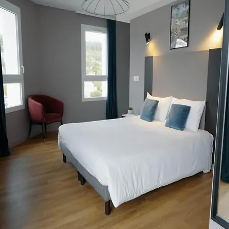 Four-guest Getaway In Châtel-Guyon